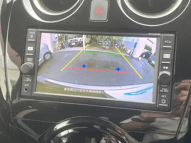 日産 ノート e－パワー X 島根県 2018(平30)年 6.1万km ダークメタルグレー 純正メモリナビ　/フルセグＴＶ　/Ｂｌｕｅｔｏｏｔｈ　/バックカメラ　/ＥＴＣ　/レーンアシスト　/衝突軽減システム　/オートライト　/スマートキー/プッシュスタート　　/横滑り防止装置　/純正フロアマット