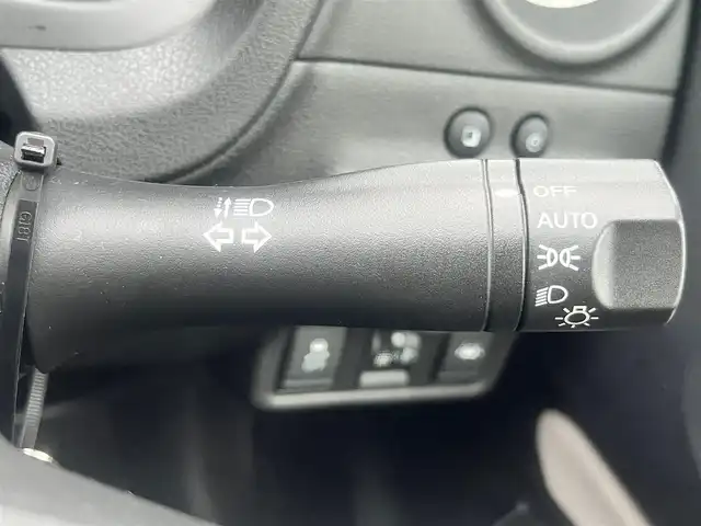 日産 ノート e－パワー X 島根県 2018(平30)年 6.1万km ダークメタルグレー 純正メモリナビ　/フルセグＴＶ　/Ｂｌｕｅｔｏｏｔｈ　/バックカメラ　/ＥＴＣ　/レーンアシスト　/衝突軽減システム　/オートライト　/スマートキー/プッシュスタート　　/横滑り防止装置　/純正フロアマット