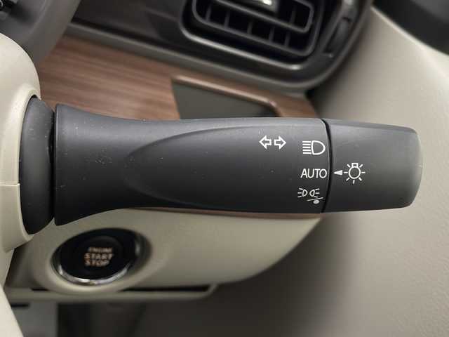 スズキ ラパン ＬＣ X 宮崎県 2022(令4)年 0.1万km テラコッタピンクメタリック/アーバンブラウン 2トーン 禁煙車/衝突被害軽減ブレーキ/純正セキュリティアラーム/純正LEDオートライト/レーンディパーチャーアラート/クリアランスソナー/エネチャージ/ハーフレザーシート/前席シートヒーター/本革巻ハンドル/リアプライバシーガラス/ウインカードアミラー/電動格納ミラー/オートエアコン/スマートキー/プッシュエンジンスタート/スペアキー/新車時保証書/取扱い説明書