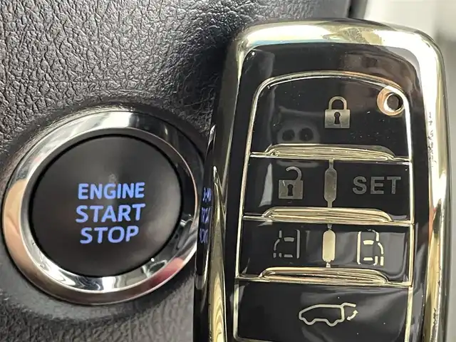 トヨタ アルファード S Cパッケージ 熊本県 2018(平30)年 8万km ホワイトパールクリスタルシャイン モデリスタエアロフル　/サンルーフ　/純正ナビ（ＣＤ・ＤＶＤ・フルセグ・ＢＴ・ＳＤ・ＨＤＭＩ）/バックカメラ　/純正フリップダウンモニター/社外前方ドライブレコーダー　/ビルトインＥＴＣ　/両側パワースライドドア/前席シートヒーター/前席エアーシート/前席パワーシート/ステアリングヒーター/オットマン/衝突軽減ブレーキ/横滑り防止/前後クリアランスソナー/デジタルインナーミラー/純正フロアマット/純正１８インチAW/オートライト/三眼LEDヘッドライト/オートマチックハイビーム/フォグライト/スマートキー/プッシュスタート/取扱説明書