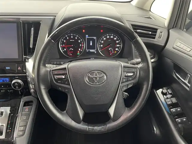 トヨタ アルファード S Cパッケージ 熊本県 2018(平30)年 8万km ホワイトパールクリスタルシャイン モデリスタエアロフル　/サンルーフ　/純正ナビ（ＣＤ・ＤＶＤ・フルセグ・ＢＴ・ＳＤ・ＨＤＭＩ）/バックカメラ　/純正フリップダウンモニター/社外前方ドライブレコーダー　/ビルトインＥＴＣ　/両側パワースライドドア/前席シートヒーター/前席エアーシート/前席パワーシート/ステアリングヒーター/オットマン/衝突軽減ブレーキ/横滑り防止/前後クリアランスソナー/デジタルインナーミラー/純正フロアマット/純正１８インチAW/オートライト/三眼LEDヘッドライト/オートマチックハイビーム/フォグライト/スマートキー/プッシュスタート/取扱説明書