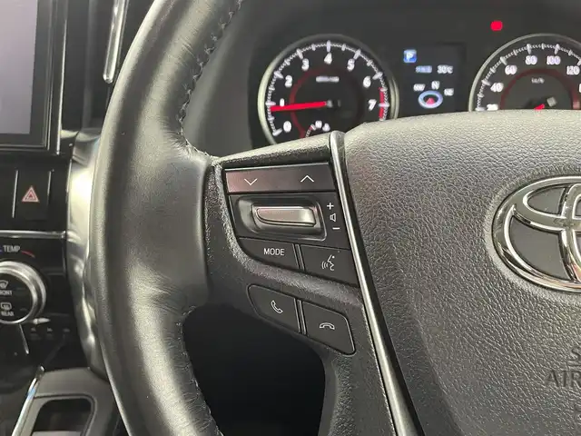 トヨタ アルファード S Cパッケージ 熊本県 2018(平30)年 8万km ホワイトパールクリスタルシャイン モデリスタエアロフル　/サンルーフ　/純正ナビ（ＣＤ・ＤＶＤ・フルセグ・ＢＴ・ＳＤ・ＨＤＭＩ）/バックカメラ　/純正フリップダウンモニター/社外前方ドライブレコーダー　/ビルトインＥＴＣ　/両側パワースライドドア/前席シートヒーター/前席エアーシート/前席パワーシート/ステアリングヒーター/オットマン/衝突軽減ブレーキ/横滑り防止/前後クリアランスソナー/デジタルインナーミラー/純正フロアマット/純正１８インチAW/オートライト/三眼LEDヘッドライト/オートマチックハイビーム/フォグライト/スマートキー/プッシュスタート/取扱説明書