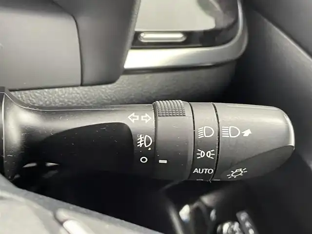 トヨタ アルファード S Cパッケージ 熊本県 2018(平30)年 8万km ホワイトパールクリスタルシャイン モデリスタエアロフル　/サンルーフ　/純正ナビ（ＣＤ・ＤＶＤ・フルセグ・ＢＴ・ＳＤ・ＨＤＭＩ）/バックカメラ　/純正フリップダウンモニター/社外前方ドライブレコーダー　/ビルトインＥＴＣ　/両側パワースライドドア/前席シートヒーター/前席エアーシート/前席パワーシート/ステアリングヒーター/オットマン/衝突軽減ブレーキ/横滑り防止/前後クリアランスソナー/デジタルインナーミラー/純正フロアマット/純正１８インチAW/オートライト/三眼LEDヘッドライト/オートマチックハイビーム/フォグライト/スマートキー/プッシュスタート/取扱説明書