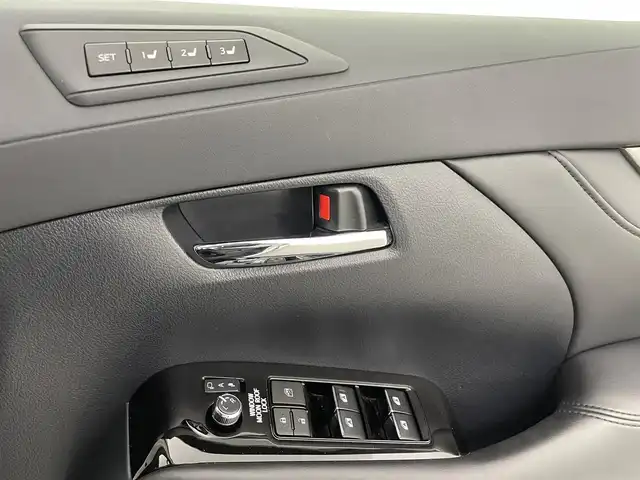 トヨタ アルファード S Cパッケージ 熊本県 2018(平30)年 8万km ホワイトパールクリスタルシャイン モデリスタエアロフル　/サンルーフ　/純正ナビ（ＣＤ・ＤＶＤ・フルセグ・ＢＴ・ＳＤ・ＨＤＭＩ）/バックカメラ　/純正フリップダウンモニター/社外前方ドライブレコーダー　/ビルトインＥＴＣ　/両側パワースライドドア/前席シートヒーター/前席エアーシート/前席パワーシート/ステアリングヒーター/オットマン/衝突軽減ブレーキ/横滑り防止/前後クリアランスソナー/デジタルインナーミラー/純正フロアマット/純正１８インチAW/オートライト/三眼LEDヘッドライト/オートマチックハイビーム/フォグライト/スマートキー/プッシュスタート/取扱説明書