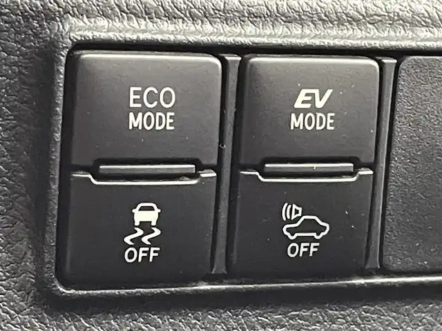 トヨタ シエンタ ハイブリッド G 熊本県 2016(平28)年 5.3万km レッドマイカM 純正ナビNSCD-W66（ＣＤ・ＤＶＤ・ＢＴ）/バックカメラ　/ビルトインＥＴＣ　/両側パワースライドドア　/衝突軽減ブレーキ　/レーンキープアシスト　/横滑り防止　/純正フロアマット　/純正１５インチＡＷ　/オートライト/LEDヘッドライト/スマートキー/プッシュスタート/スペアキー1本/取扱説明書