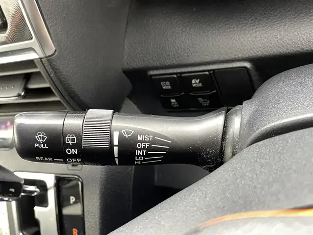 トヨタ シエンタ ハイブリッド G 熊本県 2016(平28)年 5.3万km レッドマイカM 純正ナビNSCD-W66（ＣＤ・ＤＶＤ・ＢＴ）/バックカメラ　/ビルトインＥＴＣ　/両側パワースライドドア　/衝突軽減ブレーキ　/レーンキープアシスト　/横滑り防止　/純正フロアマット　/純正１５インチＡＷ　/オートライト/LEDヘッドライト/スマートキー/プッシュスタート/スペアキー1本/取扱説明書