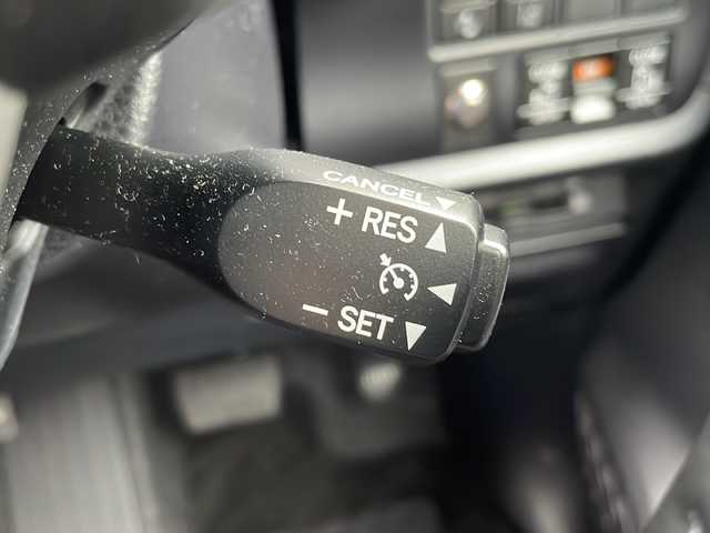 トヨタ ヴォクシー ZS 煌Ⅱ 京都府 2020(令2)年 1.3万km イナズマスパーキングブラックガラスフレーク 純正９インチナビ　Ｂｌｕｅｔｏｏｔｈオーディオ　フルセグ　ＤＶＤ再生　バックカメラ　後席フリップダウンモニター　プリクラッシュセーフティ　クルーズコントロール　両側パワースライド　ＬＥＤヘッドライト