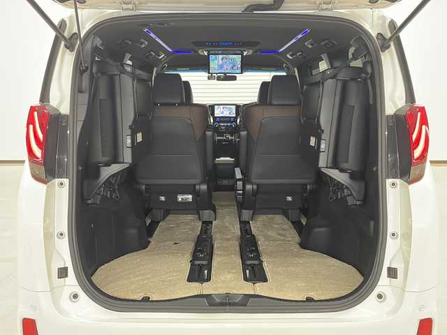 トヨタ アルファード S Aパッケージ タイプブラック 熊本県 2017(平29)年 8.4万km ホワイトパールクリスタルシャイン パイン11型メモリナビ（ＤＶＤ/ＣＤ/ＢＴ/フルセグ/ラジオ）/アルパインフリップダウンモニター/バックカメラ/ＥＴＣ/前方ドライブレコーダー/クルーズコントロール/両側パワースライドドア/ステアリングスイッチ/オートライト/フォグランプ/衝突軽減システム/横滑り防止装置/前後コーナーセンサー/電動パーキングブレーキ/プッシュスタート/スマートキー×２/社外フロアマット/純正18インチＡＷ/ドアバイザー/ワンオーナー
