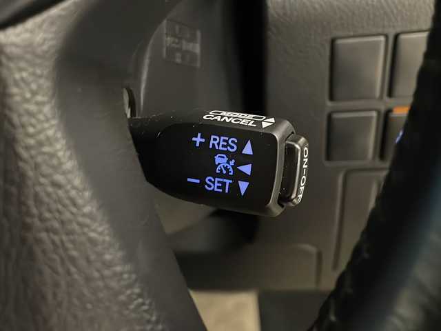 トヨタ アルファード S Aパッケージ タイプブラック 熊本県 2017(平29)年 8.4万km ホワイトパールクリスタルシャイン パイン11型メモリナビ（ＤＶＤ/ＣＤ/ＢＴ/フルセグ/ラジオ）/アルパインフリップダウンモニター/バックカメラ/ＥＴＣ/前方ドライブレコーダー/クルーズコントロール/両側パワースライドドア/ステアリングスイッチ/オートライト/フォグランプ/衝突軽減システム/横滑り防止装置/前後コーナーセンサー/電動パーキングブレーキ/プッシュスタート/スマートキー×２/社外フロアマット/純正18インチＡＷ/ドアバイザー/ワンオーナー