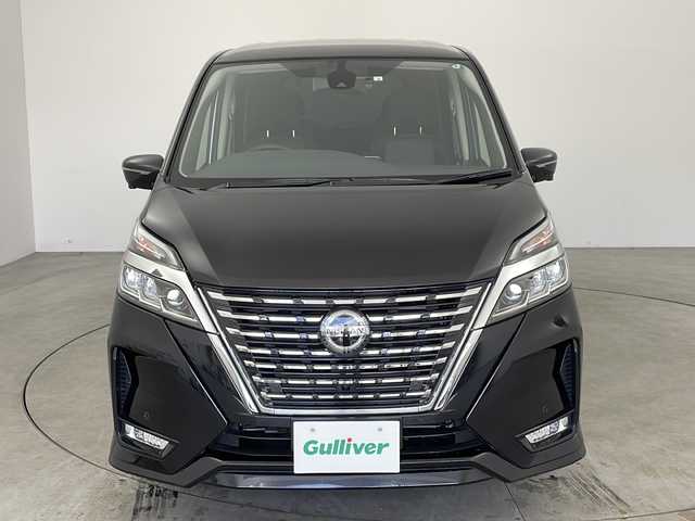 日産 セレナ e－パワー ハイウェイスター V 兵庫県 2022(令4)年 4.3万km ダイヤモンドブラック プロパイロット 衝突軽減ブレーキ レーンキープアシスト レーダークルーズコントロール 10型ナビ フルセグ アラウンドビューモニター 純正フリップダウンモニター デジタルインナーミラー シートヒーター