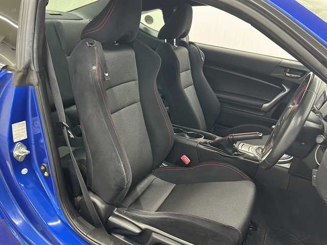 スバル ＢＲＺ S 長崎県 2013(平25)年 8.3万km WRブルーマイカ 社外メモリナビ/（フルセグ/CD/Bluetooth）/バックカメラ/6速マニュアル/純正HIDヘッドライト/純正17インチアルミホイール/オートライト/横滑り防止装置/電動格納ミラー/純正フロアマット/カーテンエアバック