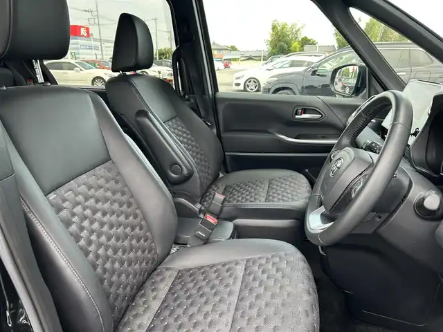 トヨタ ヴォクシー S－Z 栃木県 2023(令5)年 1.1万km 黒 トヨタセーフティセンス/ディスプレイオーディオプラス/・10.5インチナビ/・地デジTV/CD/DVD/Bluetooth/USB/HDMI/・AppleCarPlay/AndroidAuto/・ETC2.0ユニット/バックカメラ/両側パワースライドドア/レーダークルーズコントロール/クリアランスソナー/ハーフレザーシート/シートヒーター/リアサンシェード/純正17インチAW/LEDヘッドライト/サイド/カーテンエアバッグ