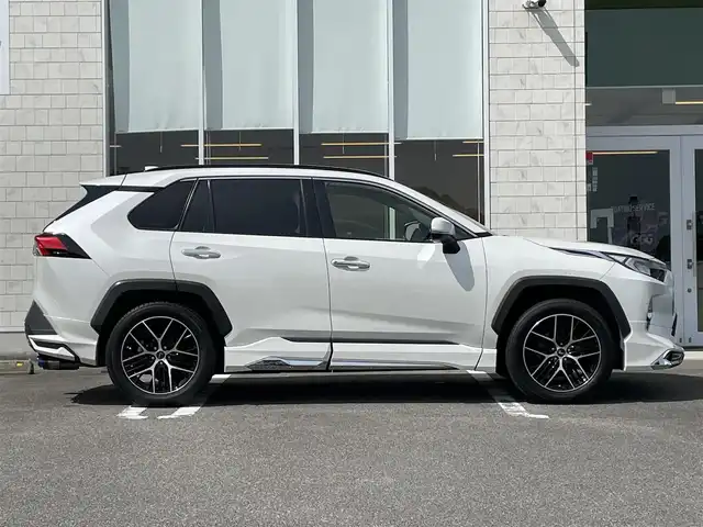 トヨタ ＲＡＶ４ G Zパッケージ 宮崎県 2019(平31)年 5.3万km ホワイトパールクリスタルシャイン 純正SDナビ/（CD/DVD/AM/FM/BT/USB/HDMI)/フルセグTV/バックカメラ/ステアリングスイッチ/レーダークルーズコントロール/D席パワーシート/D席/N席シートヒーター/ステアリングヒーター/パワーバックドア /レザーシート/デジタルインナーミラー/ドライブレコーダー/モデリスタエアロ/ビルトインETC