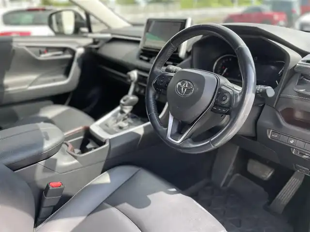 トヨタ ＲＡＶ４ G Zパッケージ 宮崎県 2019(平31)年 5.3万km ホワイトパールクリスタルシャイン 純正SDナビ/（CD/DVD/AM/FM/BT/USB/HDMI)/フルセグTV/バックカメラ/ステアリングスイッチ/レーダークルーズコントロール/D席パワーシート/D席/N席シートヒーター/ステアリングヒーター/パワーバックドア /レザーシート/デジタルインナーミラー/ドライブレコーダー/モデリスタエアロ/ビルトインETC