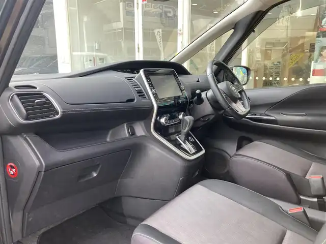 日産 セレナ ハイウェイスター G 長崎県 2016(平28)年 7.8万km インペリアルアンバーP 衝突被害軽減ブレーキ/両側パワースライドドア/左側ハンズフリーパワースライドドア/フリップダウンモニター/ディーラーOP・SDナビ【MM519D-L】/（Bluetooth接続・フルセグTV）/DVD・Blu-ray再生/全方位カメラ・バックカメラ/クルーズコントロール/パーキングアシスト/ETC/LEDオートヘッドライト/フォグライト/アイドリングストップ/横すべり防止装置/スマートキー・スペアキー/ISOFIX