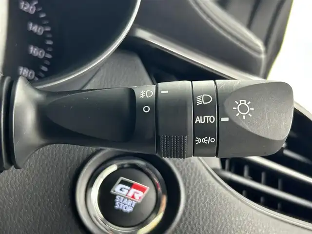 トヨタ Ｃ－ＨＲ S GRスポーツ 埼玉県 2021(令3)年 3万km ブラックマイカ 純正８インチディスプレイオーディオ　Ｂｌｕｅｔｏｏｔｈ　アラウンドビューモニター　シートヒーター　レーダークルーズコントロール　ブラインドスポットモニター　前後ドライブレコーダー スペアキー ETC