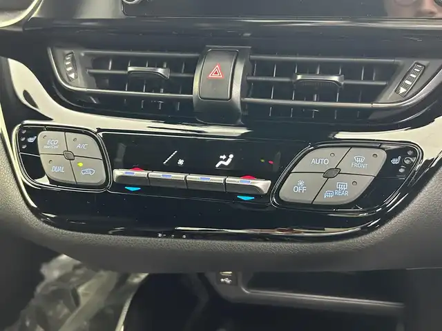 トヨタ Ｃ－ＨＲ S GRスポーツ 埼玉県 2021(令3)年 3万km ブラックマイカ 純正８インチディスプレイオーディオ　Ｂｌｕｅｔｏｏｔｈ　アラウンドビューモニター　シートヒーター　レーダークルーズコントロール　ブラインドスポットモニター　前後ドライブレコーダー スペアキー ETC