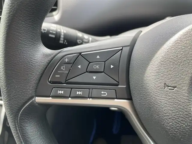 日産 セレナ e－パワー XV 福岡県 2019(平31)年 8.7万km ブリリアントホワイトパール 360°セーフティサポート/コーナーセンサー/アラウンドビュー/バックカメラ/ドラレコ/SDナビ/BT/フルセグTV/SDミュージック/CD/純正ホイール/社外フロアマット/プッシュスタート/スマートキー/スペアキー/両側パワースライドドア/ビルトインETC/オートライト/LED/e-power