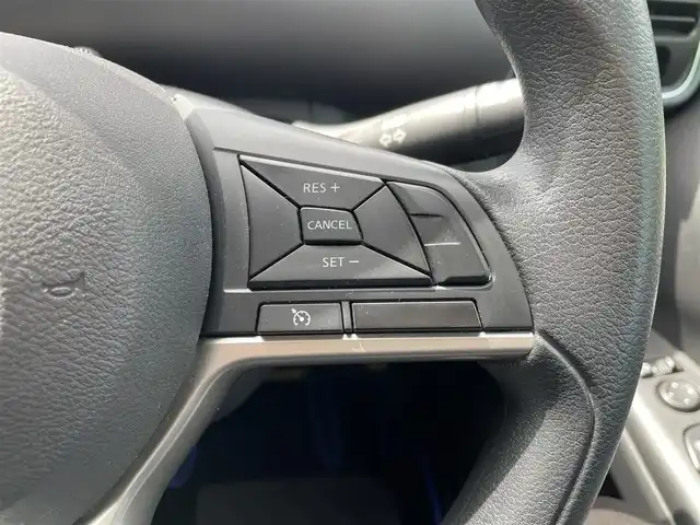 日産 セレナ e－パワー XV 福岡県 2019(平31)年 8.7万km ブリリアントホワイトパール 360°セーフティサポート/コーナーセンサー/アラウンドビュー/バックカメラ/ドラレコ/SDナビ/BT/フルセグTV/SDミュージック/CD/純正ホイール/社外フロアマット/プッシュスタート/スマートキー/スペアキー/両側パワースライドドア/ビルトインETC/オートライト/LED/e-power