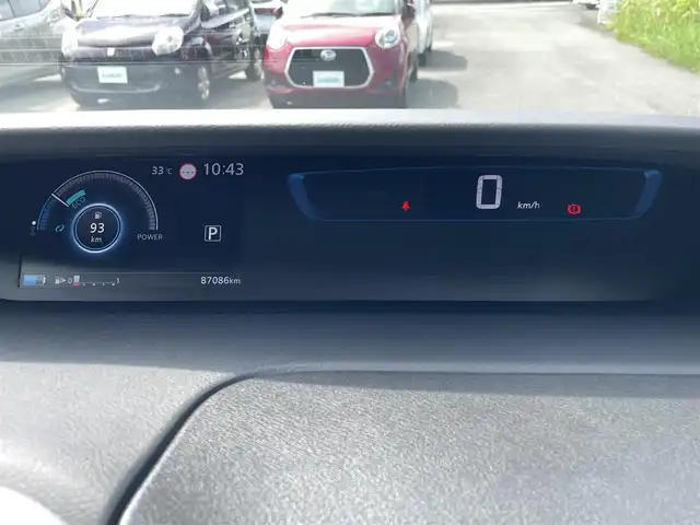 日産 セレナ e－パワー XV 福岡県 2019(平31)年 8.7万km ブリリアントホワイトパール 360°セーフティサポート/コーナーセンサー/アラウンドビュー/バックカメラ/ドラレコ/SDナビ/BT/フルセグTV/SDミュージック/CD/純正ホイール/社外フロアマット/プッシュスタート/スマートキー/スペアキー/両側パワースライドドア/ビルトインETC/オートライト/LED/e-power