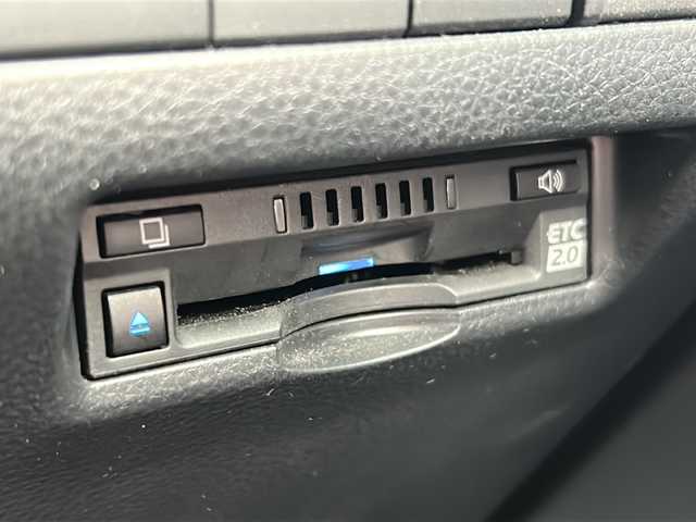 トヨタ ハリアー ハイブリッド Z レザーパッケージ 福岡県 2021(令3)年 7.2万km ブラック ・JBL12/3インチメーカーナビ/-BT/フルセグTV/AppleCarPlay/AndroidAuto/・全方位カメラ/・純正デジタルインナーミラー/・レーダークルーズコントロール/・BSM/・HUD/・RCTA/・RSA/・衝突軽減ブレーキ/・置くだけ充電/・ヒートステアリング/・電動パーキングブレーキ/・ブレーキホールド/・電動チルト/・運転席メモリシート/・ステアリングリモコン/・前席パワーシート/・ISOFIX/・ETC2.0