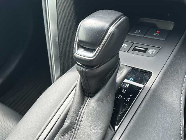トヨタ ハリアー ハイブリッド Z レザーパッケージ 福岡県 2021(令3)年 7.2万km ブラック ・JBL12/3インチメーカーナビ/-BT/フルセグTV/AppleCarPlay/AndroidAuto/・全方位カメラ/・純正デジタルインナーミラー/・レーダークルーズコントロール/・BSM/・HUD/・RCTA/・RSA/・衝突軽減ブレーキ/・置くだけ充電/・ヒートステアリング/・電動パーキングブレーキ/・ブレーキホールド/・電動チルト/・運転席メモリシート/・ステアリングリモコン/・前席パワーシート/・ISOFIX/・ETC2.0