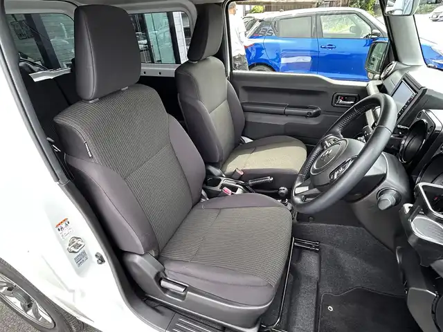 スズキ ジムニー XC 愛媛県 2020(令2)年 2.5万km ピュアホワイトP KENWOOD7型ナビ/バックカメラ/ドライブレコーダー/クルーズコントロール/社外マット/前席シートヒーター/衝突被害軽減装置/車線逸脱防止装置/ヒートミラー/電格ミラー/シガーソケット/ヘッドライトウォッシャー/ステアリングリモコン/トランスファーレバー/現状サマー(純正AW）(175/80/R16)/BRIDGESTONE DUELER H/T 684II