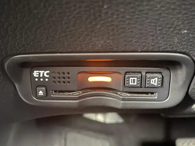 ホンダ ヴェゼル ハイブリッド Z ホンダセンシング 埼玉県 2018(平30)年 4.5万km ミッドナイトブルービームM ホンダセンシング　純正７インチナビ　フルセグＴＶ　Ｂｌｕｅｔｏｏｔｈ　バックカメラ　ブラックハーフレザーシート　前席シートヒーター　革巻きステアリング　パドルシフト　ビルトインＥＴＣ　ドラレコ