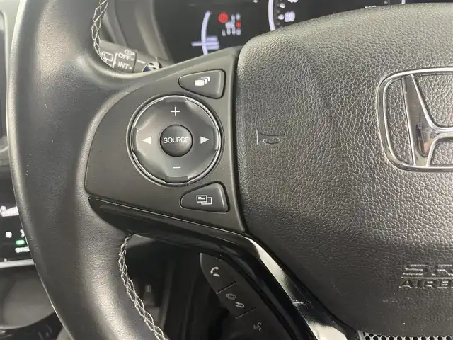 ホンダ ヴェゼル ハイブリッド Z ホンダセンシング 埼玉県 2018(平30)年 4.5万km ミッドナイトブルービームM ホンダセンシング　純正７インチナビ　フルセグＴＶ　Ｂｌｕｅｔｏｏｔｈ　バックカメラ　ブラックハーフレザーシート　前席シートヒーター　革巻きステアリング　パドルシフト　ビルトインＥＴＣ　ドラレコ