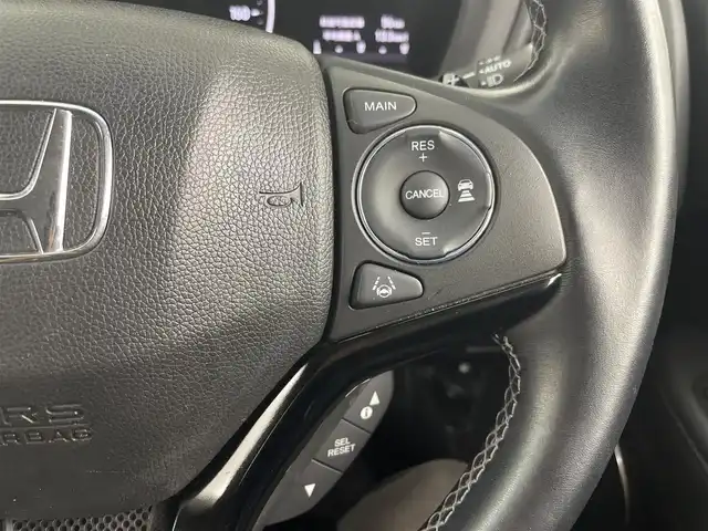 ホンダ ヴェゼル ハイブリッド Z ホンダセンシング 埼玉県 2018(平30)年 4.5万km ミッドナイトブルービームM ホンダセンシング　純正７インチナビ　フルセグＴＶ　Ｂｌｕｅｔｏｏｔｈ　バックカメラ　ブラックハーフレザーシート　前席シートヒーター　革巻きステアリング　パドルシフト　ビルトインＥＴＣ　ドラレコ
