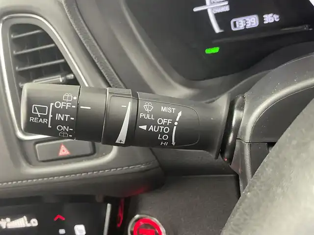 ホンダ ヴェゼル ハイブリッド Z ホンダセンシング 埼玉県 2018(平30)年 4.5万km ミッドナイトブルービームM ホンダセンシング　純正７インチナビ　フルセグＴＶ　Ｂｌｕｅｔｏｏｔｈ　バックカメラ　ブラックハーフレザーシート　前席シートヒーター　革巻きステアリング　パドルシフト　ビルトインＥＴＣ　ドラレコ