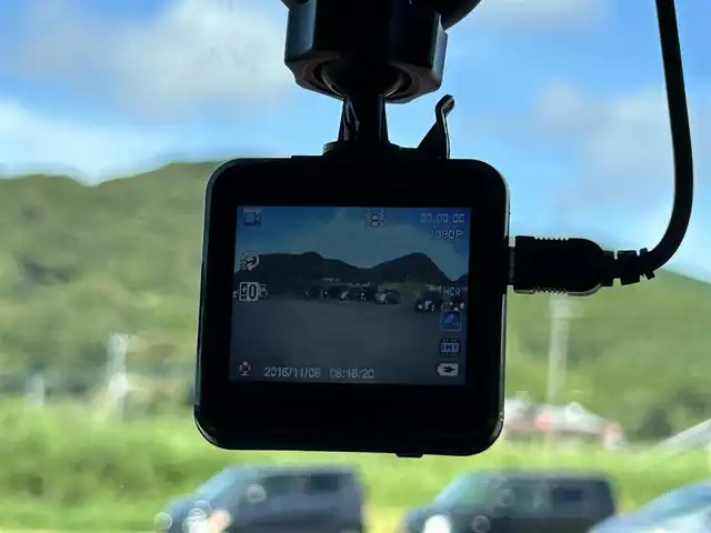 スズキ ハスラー Jスタイル 鹿児島県 2015(平27)年 6.2万km フェニックスレッドパール/ホワイト2トーンルーフ 社外7インチＳＤナビ/　　CD/DVD/BT/バックカメラ/衝突軽減システム/誤発進抑制機能/社外ドライブレコーダー/HIDオートヘッドライト/シートヒーター/アイドリングストップ/スマートキー/社外ETC
