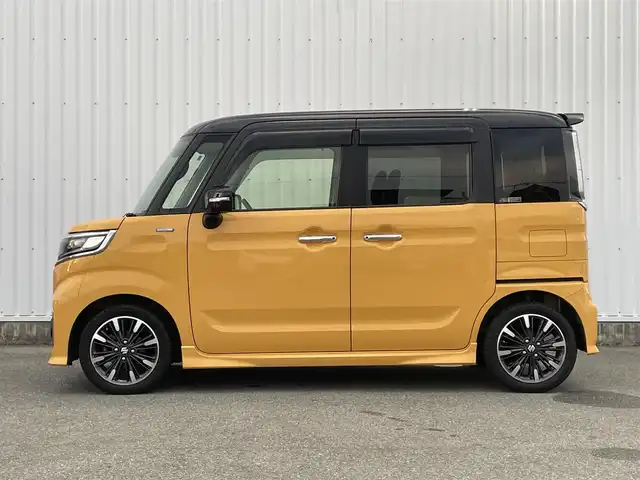 スズキ スペーシア カスタム HYBRID XS ターボ 福岡県 2019(令1)年 5万km アクティブイエロー/ブラック2トーンルーフ ・デュアルセンサーブレーキサポート /・Stradaナビ（CN-RE06WD）/・フルセグTV /・パドルシフト /・両側パワースライドドア /・後席サーキュレーター /・LEDヘッドライト/フォグランプ /・D席シートヒーター /・クルーズコントロール/・オートライト/・スマートキー/プッシュスタート/・ETC