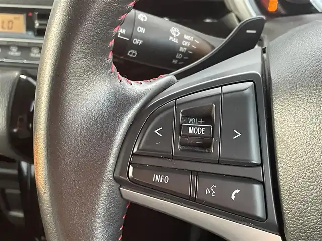 スズキ スペーシア カスタム HYBRID XS ターボ 福岡県 2019(令1)年 5万km アクティブイエロー/ブラック2トーンルーフ ・デュアルセンサーブレーキサポート /・Stradaナビ（CN-RE06WD）/・フルセグTV /・パドルシフト /・両側パワースライドドア /・後席サーキュレーター /・LEDヘッドライト/フォグランプ /・D席シートヒーター /・クルーズコントロール/・オートライト/・スマートキー/プッシュスタート/・ETC
