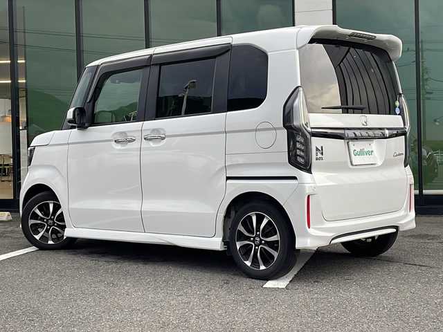 ホンダ Ｎ ＢＯＸ カスタム G L ホンダセンシング 福岡県 2018(平30)年 3.3万km プラチナホワイトパール 社外７インチナビ/バックカメラ/フルセグＴＶ/DVD再生機能有/Bluetooth/ＥＴＣ/オートクルーズコントロール/ドラレコ/社外フロアマット/サイドバイザー/ＬＥＤヘッドライト/スペアキー/片側パワースライドドア