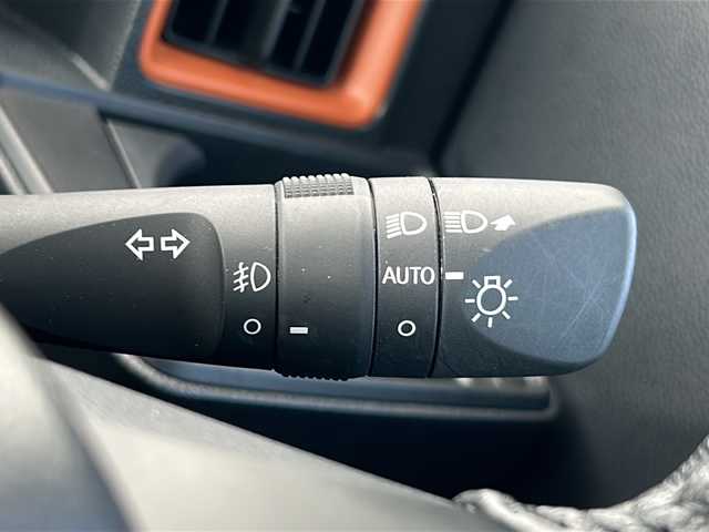 ダイハツ タント ファンクロスターボ 三重県 2023(令5)年 1.2万km フォレストカーキメタリック 社外ナビ/全周囲カメラ/両側パワースライドドア/コーナーセンサー/衝突軽減ブレーキ/スペアキー/LEDヘッドライト/前席シートヒーター/オートライト/純正フロアマット/純正アルミホイール/アイドリングストップ/電動格納ミラー/禁煙車