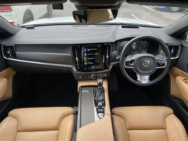 ボルボ Ｖ９０ クロスカントリー T6 AWD サマム 福岡県 2017(平29)年 5.7万km パール ・アクティブクルーズコントロール/・純正ナビ／ＢＴ／ＵＳＢ／ｃａｒｐｌａｙ/・全方位カメラ/・白革シート／シートヒーター／エアシート/・ドライブレコーダー/・フルセグ/・ＥＴＣ/・純正２０ＡＷ/・ステアリングヒーター/・自動駐車システム/・スペアキー/・保証書/・取扱説明書
