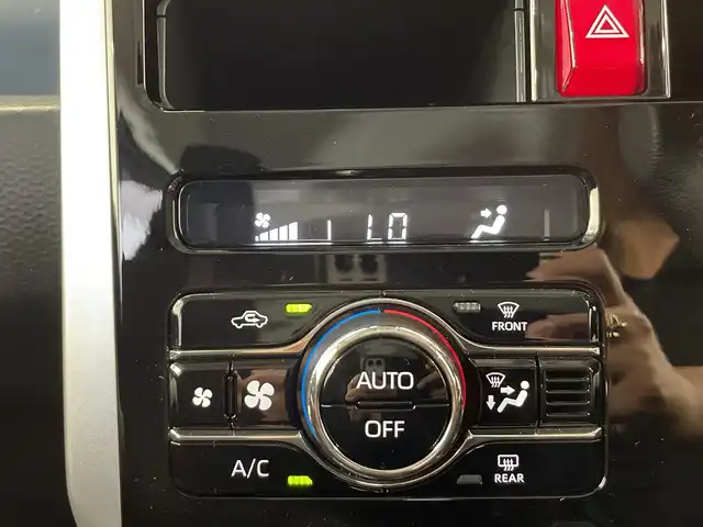 トヨタ ルーミー カスタムG 栃木県 2023(令5)年 0.8万km ブラックマイカメタリック 社外ディスプレイオーディオ/（Bluetooth/ワンセグテレビ/USB/AppleCarPlay/AndroidAuto）/前後コーナーセンサー/純正ETC/両側パワースライドドア/ドアバイザー/フロントフォグランプ/オートブレーキホールド/オートライト/LEDヘッドライト/横滑り防止装置/スマートキー/プッシュスタート/アイドリングストップ/電動格納ミラー/純正アルミホイール/純正フロアマット