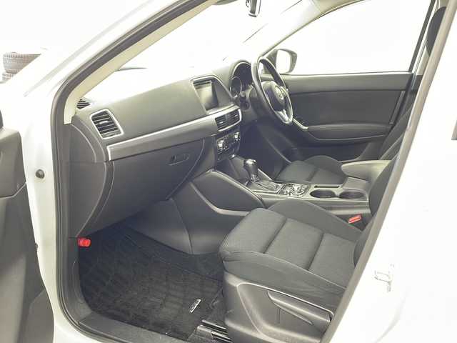 マツダ ＣＸ－５ XD プロアクティブ 兵庫県 2015(平27)年 7.3万km クリスタルホワイトパールマイカ ・純正ナビ/CD/DVD/BT/USB/AUX/TV/・バックカメラ/・ビルトインETC/・社外前後ドライブレコーダー/・レーダークルーズコントロール/・スマートブレーキサポート/・スマートシティブレーキサポート/・アダプティブLEDヘッドライト/・レーンキープアシストシステム/・車線逸脱警報システム/・ブラインドスポットモニタリング/・ドライバーアテンションアラート/・トラクションコントロールシステム/・アドバンストキーレスエントリーシステム/・スマートキー/・プッシュボタンスタートシステム/・純正17インチアルミホイール/・純正フロアマット/・ドアバイザー