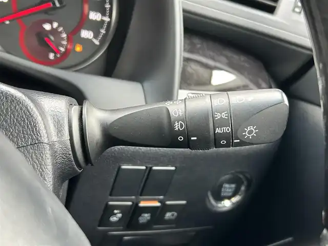 トヨタ アルファード S Cパッケージ 道東・釧路十勝 2019(令1)年 7.9万km ホワイトパールクリスタルシャイン 4WD/Toyota Safety Sense/・PCS（プリクラッシュセーフティ）/・緊急時操舵支援/・レーンディパーチャーアラート/・ロードサインアシスト/・ドライバー異常時対応システム/・プロアクティブドライビングアシスト/・オートマチックハイビーム/・アダプティブハイビームシステム/・レーダークルーズコントロール/　・先行車発進告知機能/純正ディーラーOPメモリナビ/(CD/DVD/BT)/バックカメラ/両側パワースライドドア/パワーバックドア/クルーズコントロール/LEDオートライト/LEDフォグランプ/革シート/シートヒーター/パワーシート/エアシート/シートメモリ/純正18インチメモリナビ/純正ドライブレコーダー/純正室内カーテンセット/ステアリングヒーター/ステアリングスイッチ/電動オットマン/オートエアコン/アイドリングストップ/100V充電/電動化駆動ミラー/デジタルインナーミラー/スマートキー/ETC2.0/保証書/取扱説明書