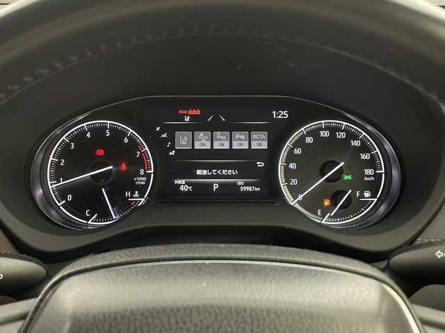 トヨタ ハリアー Z 兵庫県 2020(令2)年 6万km ホワイトパールクリスタルシャイン ・Toyota　Safety　Sense/プリクラッシュセーフティ（歩行者[昼夜]・自転車運転者[昼]検知機能付衝突回避支援タイプ/ミリ波レーダー＋単眼カメラ方式）/レーントレーシングアシスト[LTA]/レーダークルーズコントロール（全車速追従機能付）/アダプティブハイビームシステム［AHS］/ロードサインアシスト[RSA]/・先行車発進告知機能/・ブラインドスポットモニター/・デジタルインナーミラー/・T-Connect SDナビゲーションシステム/JBLプレミアムサウンドシステム/【ナビ】12.3インチディスプレイ（トヨタマルチオペレーションタッチ）、USB動画・音楽再生/Miracast/フルセグ//Apple CarPlay/Android Auto/Bluetooth/ETC2.0ユニット（VICS機能付）/9スピーカー（JBLアンプ）/・パノラミックビューモニター/・パワーバックドア/・ハーフレザー/・運転席パワーシート/・革巻きステアリング/・パワーバックドア/・純正19インチアルミホイール/・純正フロアマット/・ヘッドアップディスプレイ