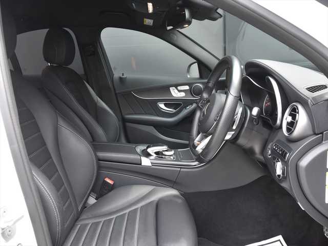 メルセデス・ベンツ Ｃ２２０ｄ アバンギャルド　AMGライン 和歌山県 2015(平27)年 5.8万km ポーラホワイト レザーエクスクルーシブパッケージ/レーダーセーフティ/キーレスゴー/アンビエントライト/エアサス/パドルシフト/LEDライト/黒革/シートヒーター/HUD/オートテールゲート/ナビ/バックカメラ/TV/BTオーディオ/パワーシート/シートヒーター/ETC