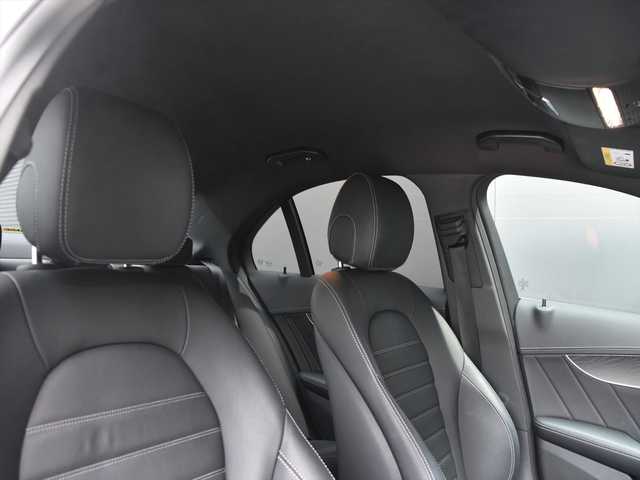 メルセデス・ベンツ Ｃ２２０ｄ アバンギャルド　AMGライン 和歌山県 2015(平27)年 5.8万km ポーラホワイト レザーエクスクルーシブパッケージ/レーダーセーフティ/キーレスゴー/アンビエントライト/エアサス/パドルシフト/LEDライト/黒革/シートヒーター/HUD/オートテールゲート/ナビ/バックカメラ/TV/BTオーディオ/パワーシート/シートヒーター/ETC