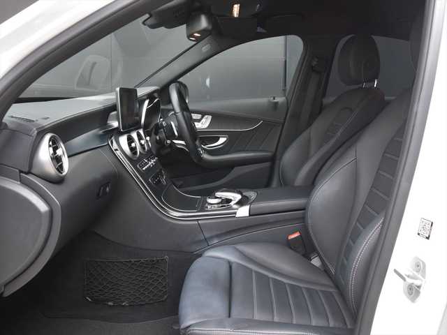 メルセデス・ベンツ Ｃ２２０ｄ アバンギャルド　AMGライン 和歌山県 2015(平27)年 5.8万km ポーラホワイト レザーエクスクルーシブパッケージ/レーダーセーフティ/キーレスゴー/アンビエントライト/エアサス/パドルシフト/LEDライト/黒革/シートヒーター/HUD/オートテールゲート/ナビ/バックカメラ/TV/BTオーディオ/パワーシート/シートヒーター/ETC
