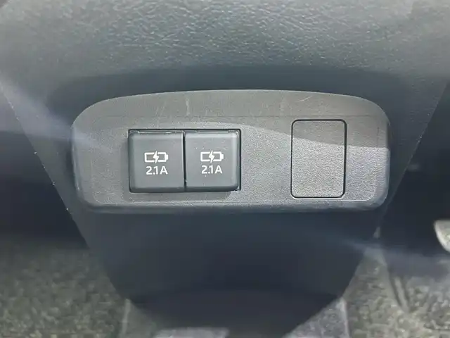 トヨタ シエンタ ファンベースG セーフティEDⅡ 鹿児島県 2021(令3)年 4万km ベージュ 禁煙車　/純正ナビ　/・Ｂｌｕｅｔｏｏｔｈ　/・フルセグＴＶ　/トヨタセーフティセンス　/ステリモ　/ＵＳＢ充電ソケット　/前後コーナーセンサー　/フロントフォグ　/純正ドアバイザー　/ＬＥＤヘッドライト　/スマートキー