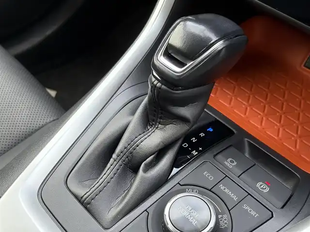 トヨタ ＲＡＶ４ アドベンチャー 山口県 2020(令2)年 4.9万km アティチュードブラックマイカ ワンオーナー/4WD/9型ディスプレイオーディオ/フルセグTV BT Miracast/バックカメラ/黒レザーシート/冷暖エアシート/パワーシート/ビルトインETC/スマートキー 2個/衝突被害軽減ブレーキ/レーダークルーズコントロール/レーンアシスト/ブラインドスポットモニタ/オートマチックハイビーム/LEDオートヘッドライト/フォグライト/コーナーセンサー/前後ドラレコ/19インチアルミホイール/ステアリングヒーター/ステアリングリモコン/W サイド カーテン ニー エアバッグ/保証書 取説/禁煙車