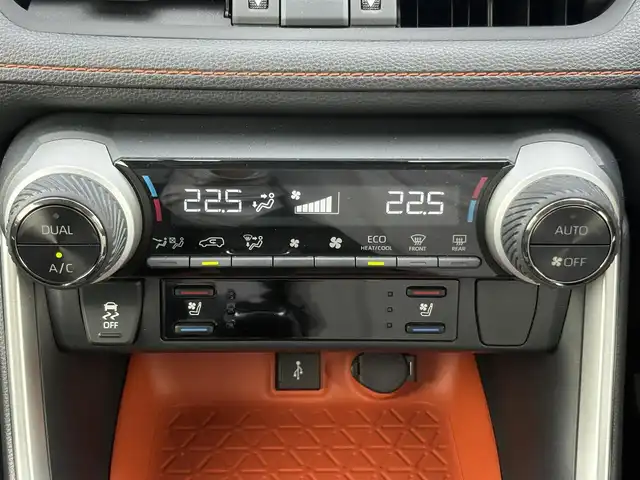 トヨタ ＲＡＶ４ アドベンチャー 山口県 2020(令2)年 4.9万km アティチュードブラックマイカ ワンオーナー/4WD/9型ディスプレイオーディオ/フルセグTV BT Miracast/バックカメラ/黒レザーシート/冷暖エアシート/パワーシート/ビルトインETC/スマートキー 2個/衝突被害軽減ブレーキ/レーダークルーズコントロール/レーンアシスト/ブラインドスポットモニタ/オートマチックハイビーム/LEDオートヘッドライト/フォグライト/コーナーセンサー/前後ドラレコ/19インチアルミホイール/ステアリングヒーター/ステアリングリモコン/W サイド カーテン ニー エアバッグ/保証書 取説/禁煙車