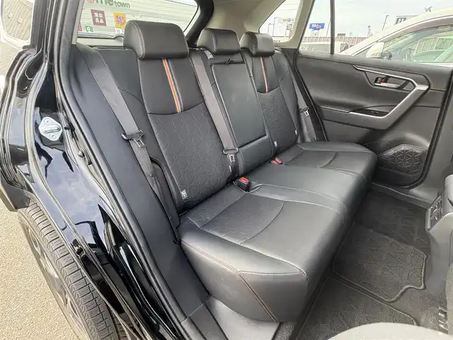 トヨタ ＲＡＶ４ アドベンチャー 山口県 2020(令2)年 4.9万km アティチュードブラックマイカ ワンオーナー/4WD/9型ディスプレイオーディオ/フルセグTV BT Miracast/バックカメラ/黒レザーシート/冷暖エアシート/パワーシート/ビルトインETC/スマートキー 2個/衝突被害軽減ブレーキ/レーダークルーズコントロール/レーンアシスト/ブラインドスポットモニタ/オートマチックハイビーム/LEDオートヘッドライト/フォグライト/コーナーセンサー/前後ドラレコ/19インチアルミホイール/ステアリングヒーター/ステアリングリモコン/W サイド カーテン ニー エアバッグ/保証書 取説/禁煙車
