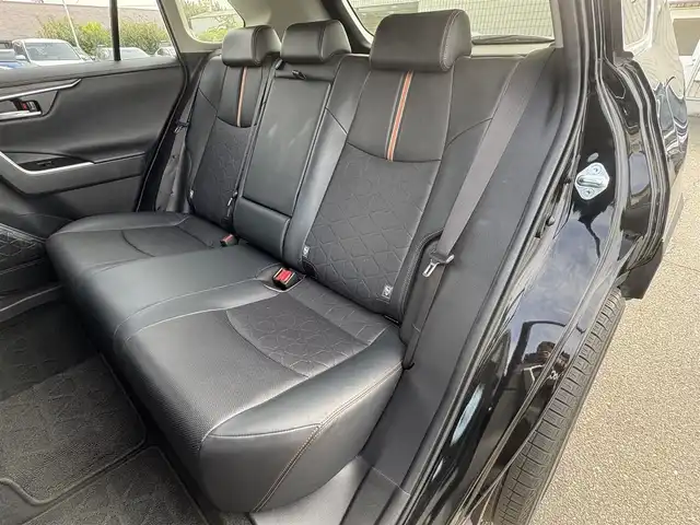 トヨタ ＲＡＶ４ アドベンチャー 山口県 2020(令2)年 4.9万km アティチュードブラックマイカ ワンオーナー/4WD/9型ディスプレイオーディオ/フルセグTV BT Miracast/バックカメラ/黒レザーシート/冷暖エアシート/パワーシート/ビルトインETC/スマートキー 2個/衝突被害軽減ブレーキ/レーダークルーズコントロール/レーンアシスト/ブラインドスポットモニタ/オートマチックハイビーム/LEDオートヘッドライト/フォグライト/コーナーセンサー/前後ドラレコ/19インチアルミホイール/ステアリングヒーター/ステアリングリモコン/W サイド カーテン ニー エアバッグ/保証書 取説/禁煙車