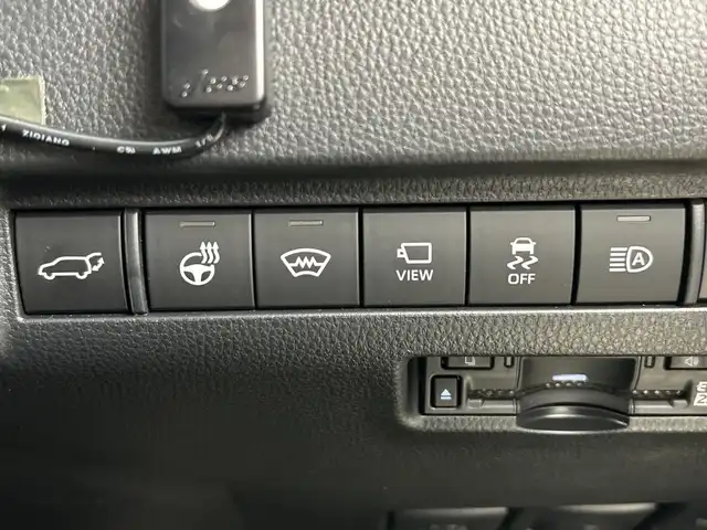 トヨタ ハリアー Z レザーパッケージ 愛知県 2024(令6)年 0.2万km ブラック 禁煙車/純正12.3インチナビ/（AM/FM/Bluetooth/USB/フルセグTV)/JBLプレミアムサウンド/全方位カメラ/トヨタセーフティセンス/・プリクラッシュセーフティ/・レーントレーシングアシスト/・パーキングサポートブレーキ/・パーキングセンサー/・オートマチックハイビーム/・レーダークルーズコントロール/・ブラインドスポットモニター/・ロードサインアシスト/ヘッドアップディスプレイ/デジタルインナーミラー/ETC2.0/ドライブレコーダー/レザーシート/シートヒーター/シートベンチレーション/パワーシート/メモリシート/革巻きステアリング/ステアリングヒーター/パワーバックドア/純正19インチアルミホイール/スマートキー/プッシュスタート/LEDヘッドライト/フロントフォグランプ/オートライト/純正フロアマット/横滑り防止装置/電子パーキングブレーキ/オートホールド/電動格納ミラー